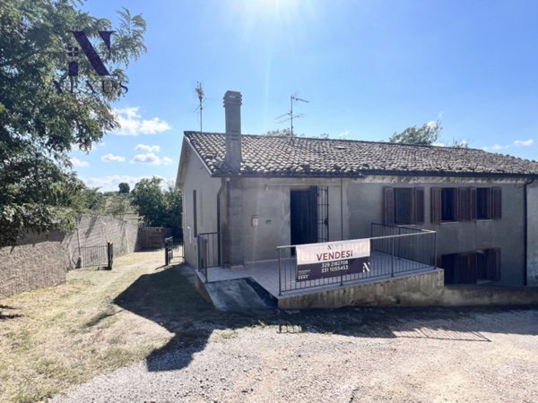 casa indipendente in vendita a Montefelcino in zona Villa Palombara