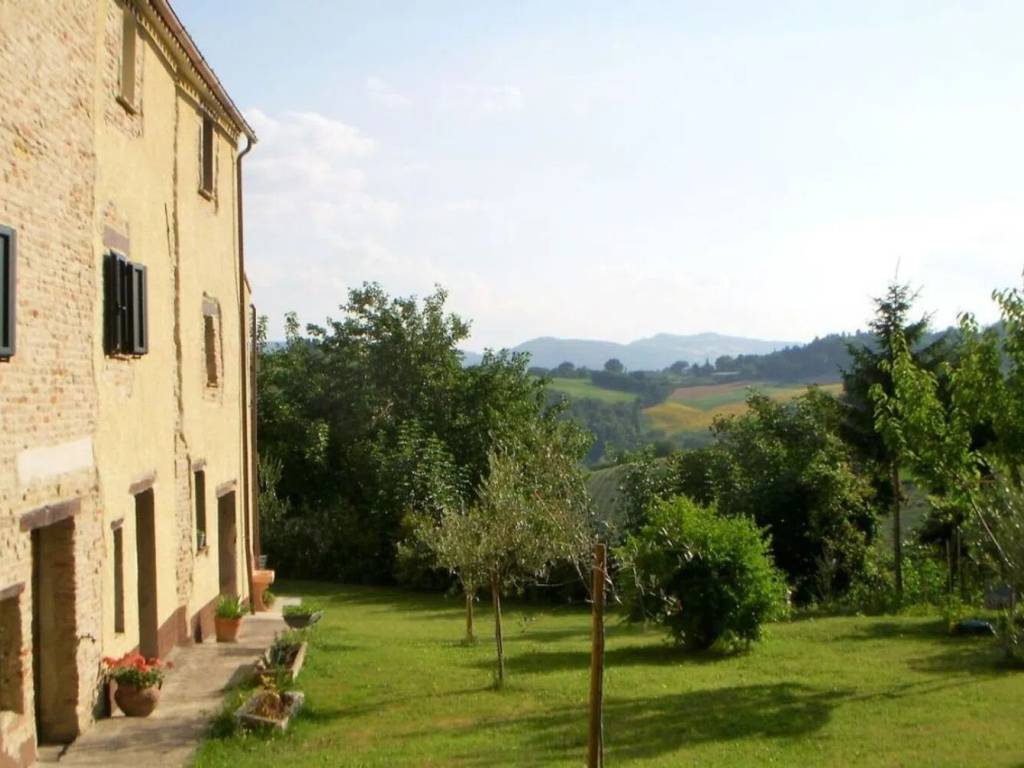 casa indipendente in vendita a Montefelcino