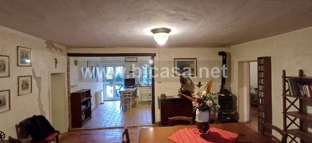 casa indipendente in vendita a Montefelcino