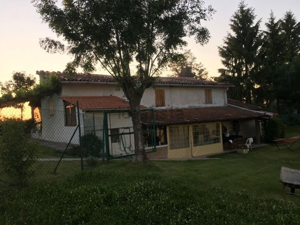 casa indipendente in vendita a Montefelcino