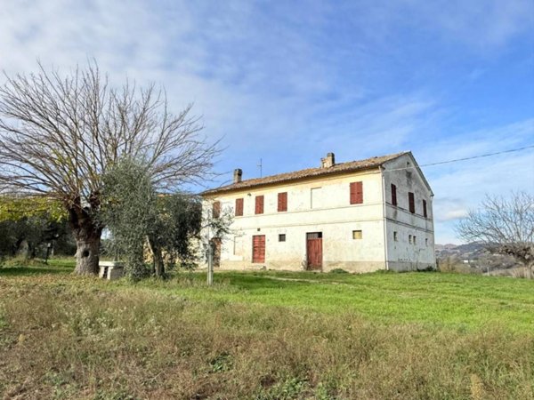 casa indipendente in vendita a Montefelcino in zona Sterpeti