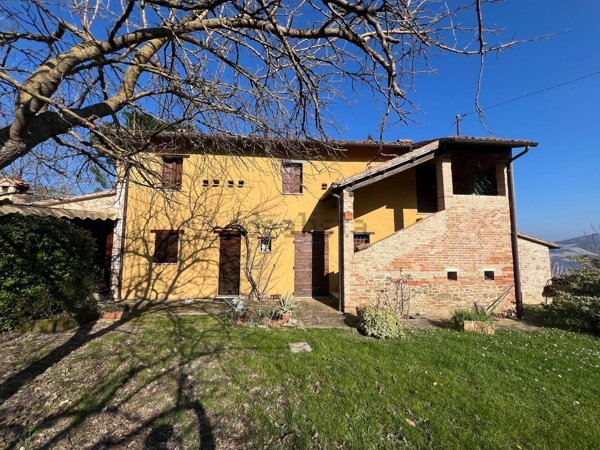 casale in vendita a Montefelcino in zona Monteguiduccio