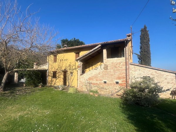 casale in vendita a Montefelcino in zona Monteguiduccio
