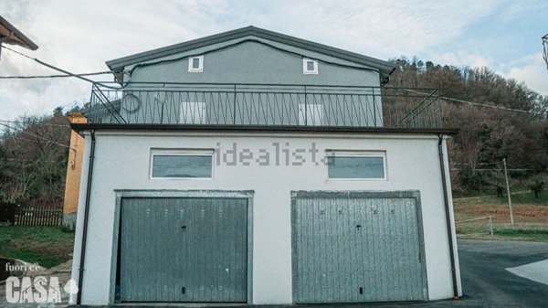 casa indipendente in vendita a Montefelcino in zona Sterpeti