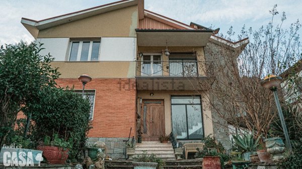 casa indipendente in vendita a Montefelcino in zona Sterpeti