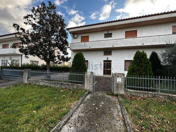 casa indipendente in vendita a Montefelcino in zona Sterpeti
