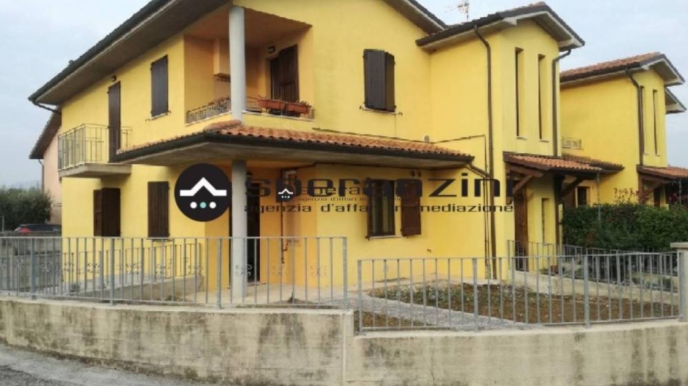 appartamento in vendita a Montefelcino in zona Sterpeti