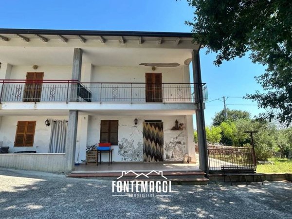 casa indipendente in vendita a Montefelcino in zona Monteguiduccio
