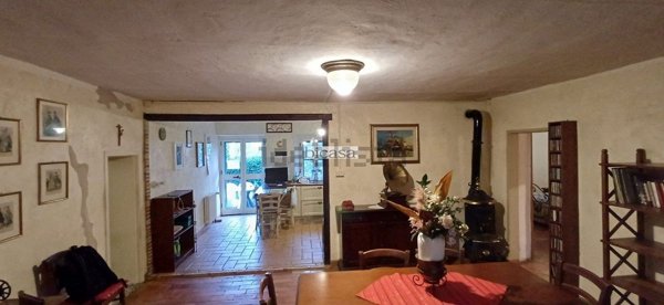 casa indipendente in vendita a Montefelcino