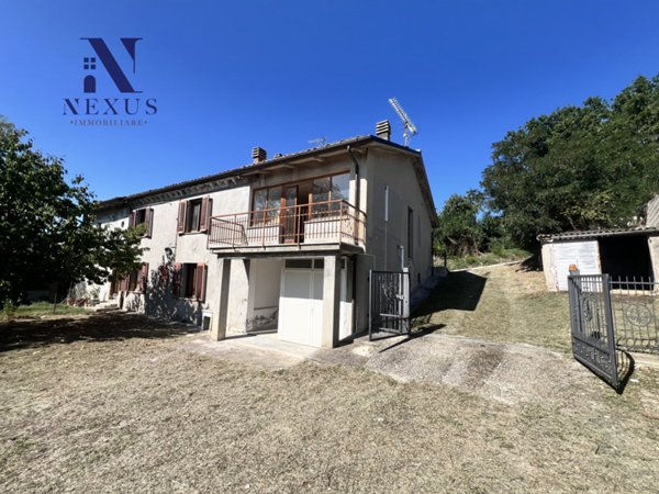 casa indipendente in vendita a Montefelcino in zona Villa Palombara