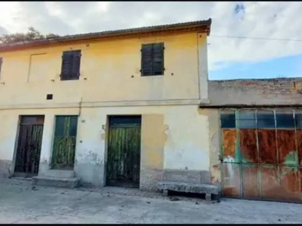 casa indipendente in vendita a Montefelcino in zona Sterpeti