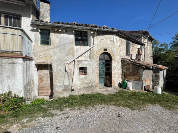 casa indipendente in vendita a Monte Grimano Terme in zona Savignano Monte Tassi