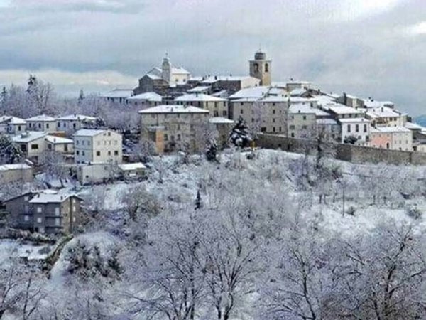 intera palazzina in vendita a Monte Grimano Terme