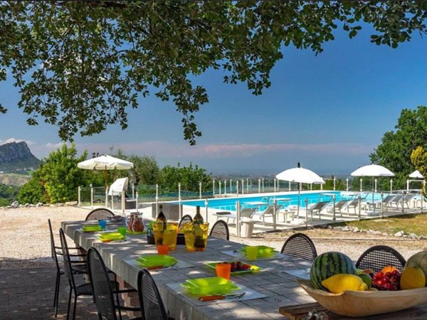 casa indipendente in vendita a Monte Grimano Terme in zona Savignano Monte Tassi