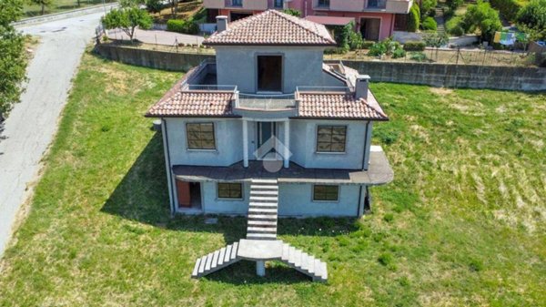 casa indipendente in vendita a Monte Grimano Terme in zona Savignano Monte Tassi