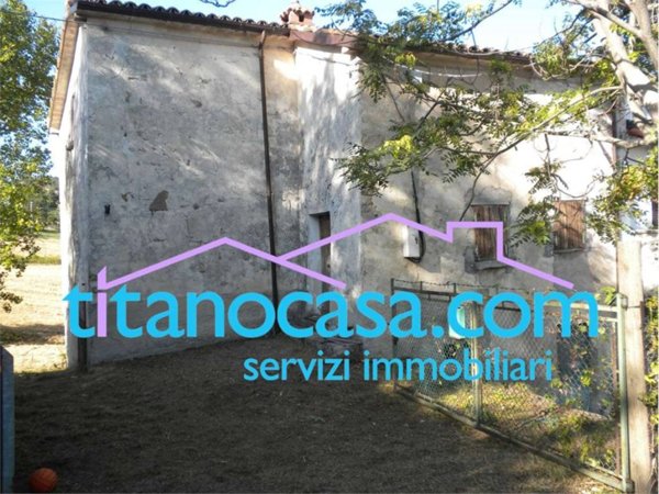 casa indipendente in vendita a Monte Grimano Terme in zona Savignano Monte Tassi