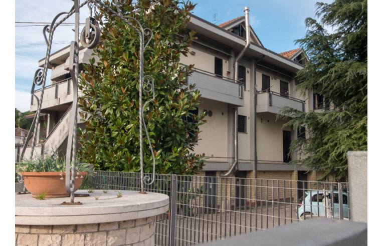 intera palazzina in vendita a Montelabbate