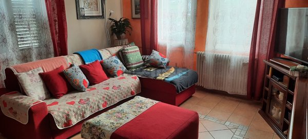 casa indipendente in vendita a Montelabbate