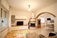 casa indipendente in vendita a Montelabbate