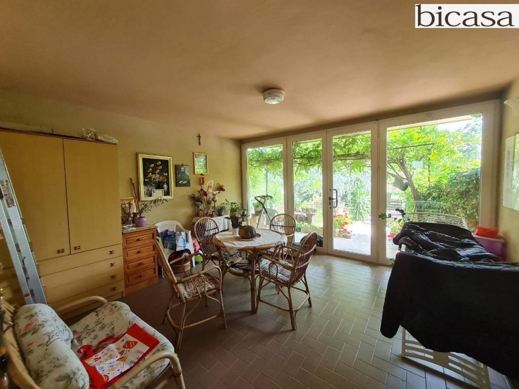 casa indipendente in vendita a Montelabbate