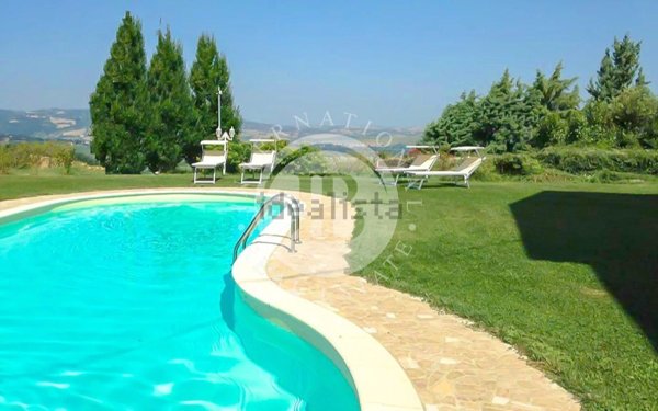 casa indipendente in vendita a Montelabbate