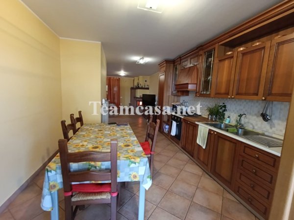 casa indipendente in vendita a Montelabbate