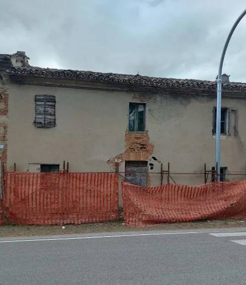 casa indipendente in vendita a Montelabbate