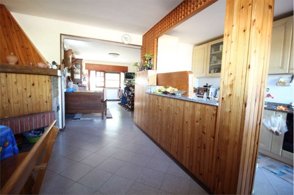 casa indipendente in vendita a Montelabbate