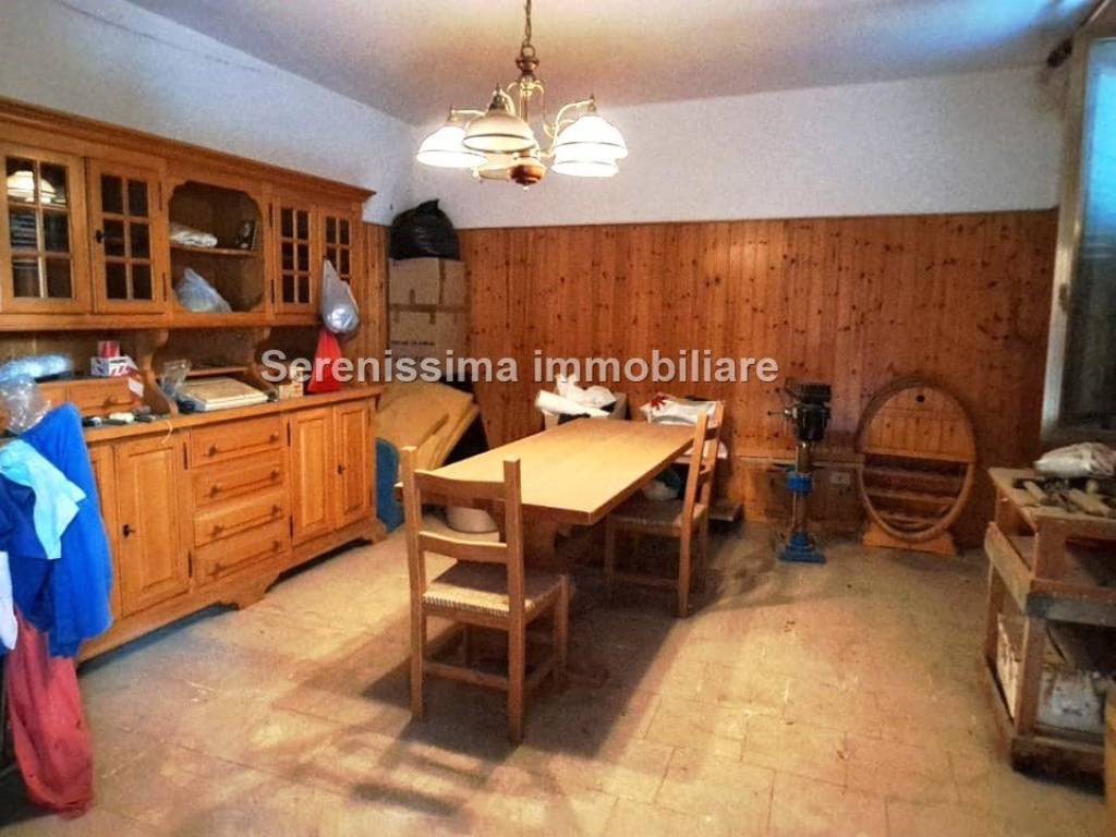 casa indipendente in vendita a Montelabbate