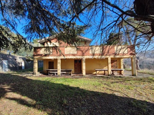 casa indipendente in vendita a Montelabbate