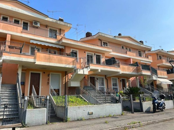 appartamento in vendita a Montelabbate in zona Apsella