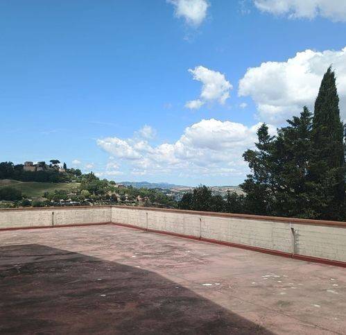 casa indipendente in vendita a Montelabbate