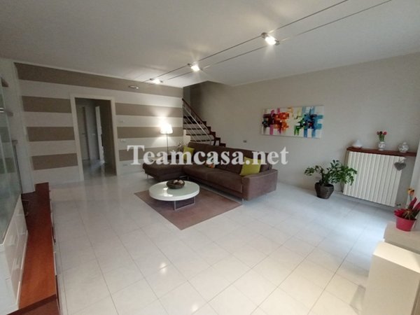 casa indipendente in vendita a Montelabbate