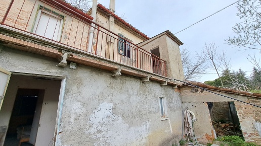 casa indipendente in vendita a Montelabbate