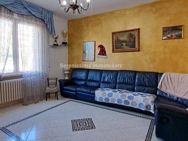 casa indipendente in vendita a Montelabbate in zona Osteria Nuova