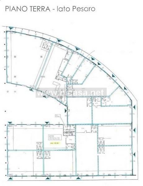 negozio in vendita a Montelabbate in zona Apsella