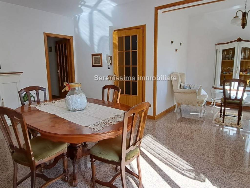 casa indipendente in vendita a Montelabbate in zona Apsella