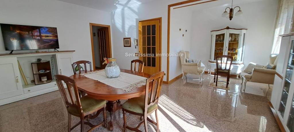 casa indipendente in vendita a Montelabbate in zona Apsella