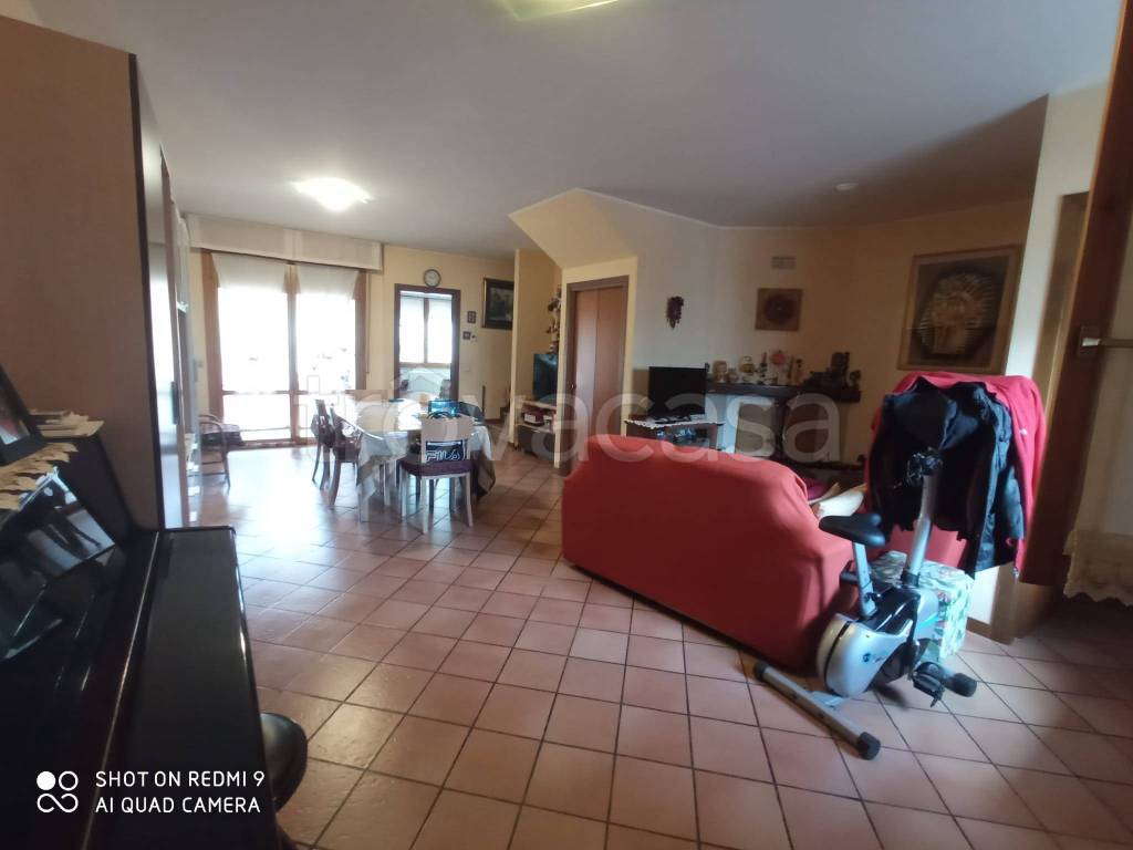 casa indipendente in vendita a Montelabbate in zona Apsella