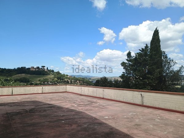 casa indipendente in vendita a Montelabbate