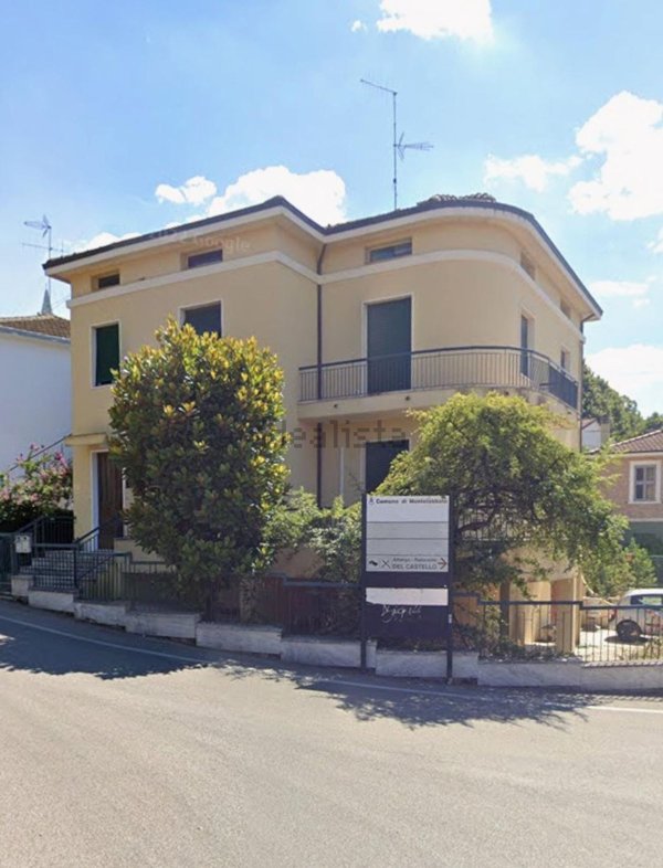 casa indipendente in vendita a Montelabbate