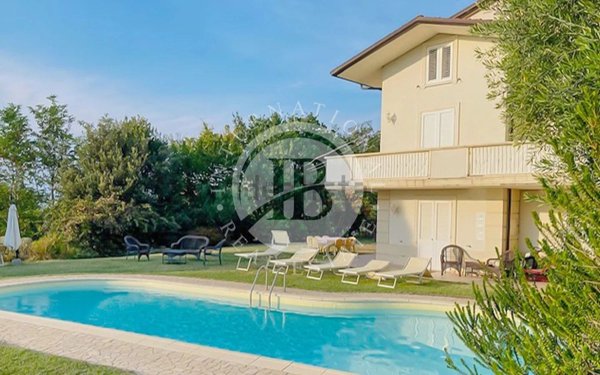 casa indipendente in vendita a Montelabbate