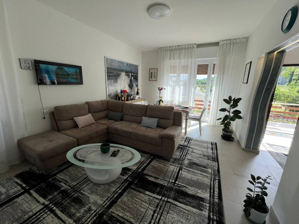 casa indipendente in vendita a Montelabbate in zona Apsella