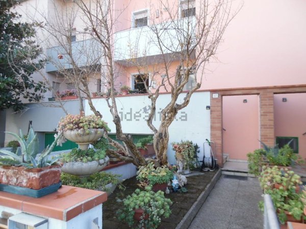 appartamento in vendita a Montelabbate in zona Apsella