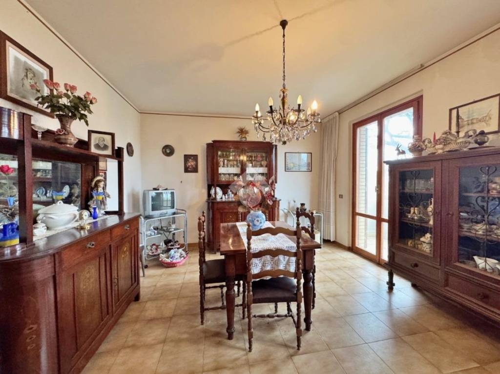 casa indipendente in vendita a Montelabbate in zona Montelabbate