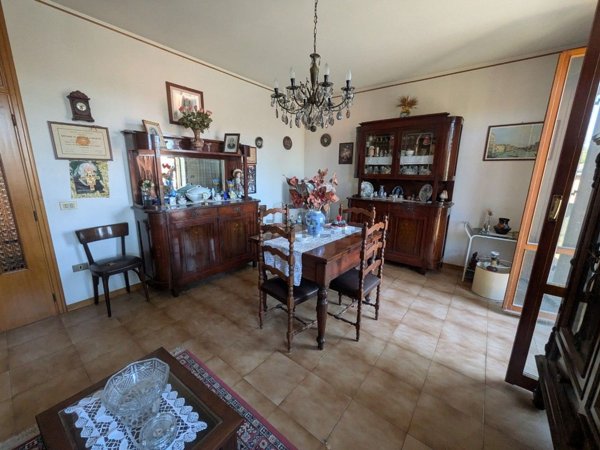 casa indipendente in vendita a Montelabbate