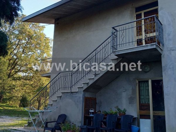 casa indipendente in vendita a Montelabbate