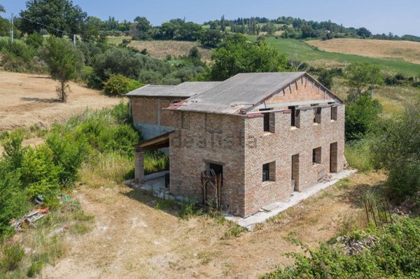 casale in vendita a Montelabbate in zona Apsella