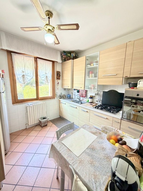 casa indipendente in vendita a Montelabbate in zona Apsella