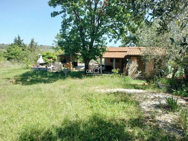 casa indipendente in vendita a Montelabbate in zona Apsella